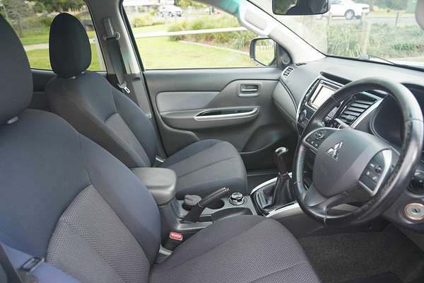 2015 Mitsubishi Triton GLX MQ 4X4