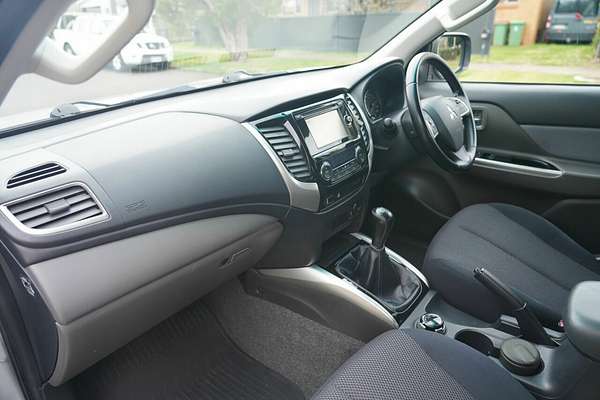 2015 Mitsubishi Triton GLX MQ 4X4