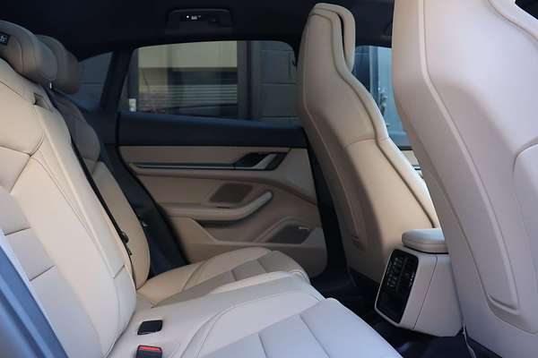 2024 Porsche Taycan 4 Y1B II