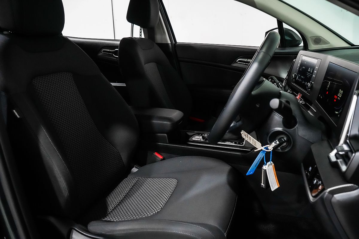 2024 Kia Sportage S NQ5