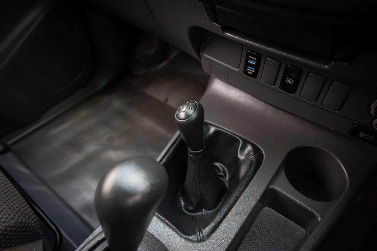 2012 Toyota Hilux SR KUN26R 4X4