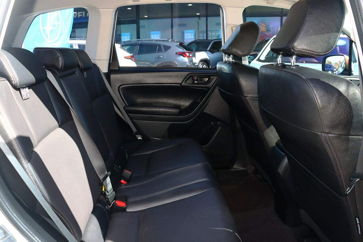 2014 Subaru Forester 2.5i Luxury S4