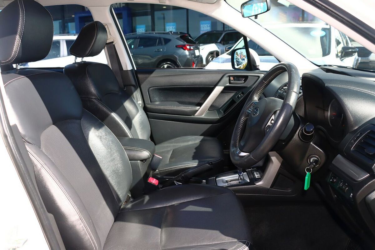 2014 Subaru Forester 2.5i Luxury S4