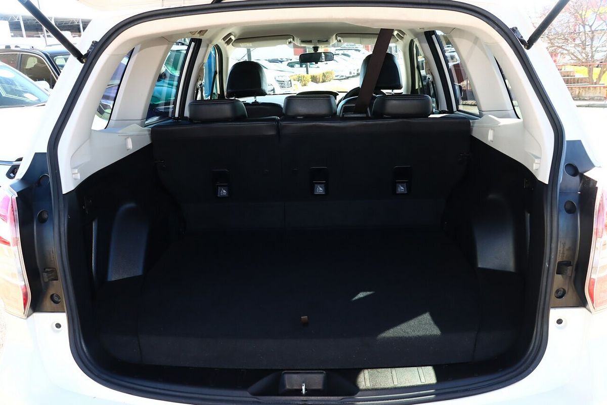 2014 Subaru Forester 2.5i Luxury S4