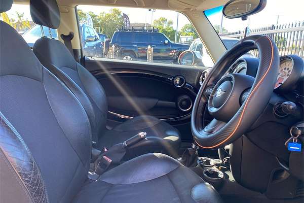 2011 MINI Hatch Cooper R56 LCI