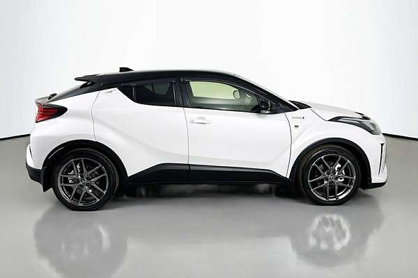 2022 Toyota C-HR GR Sport ZYX10R