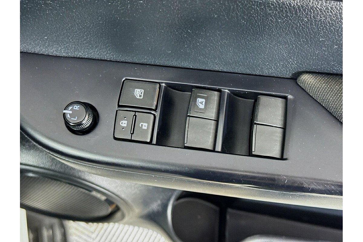 2018 Toyota Hilux SR GUN126R 4X4