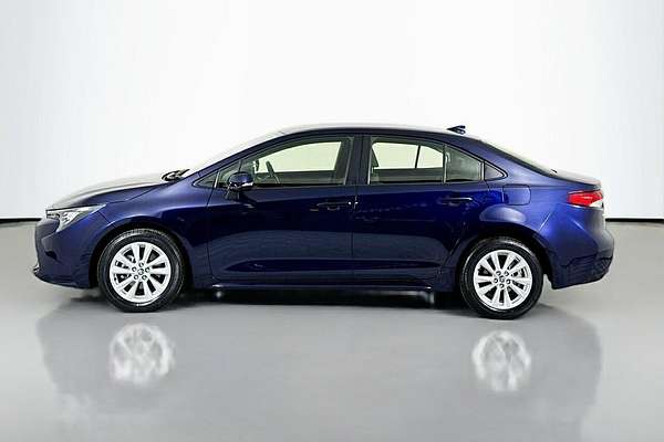2023 Toyota Corolla Corolla Sedan 2.0L Pet CVT Ascent Sport MZEA12R