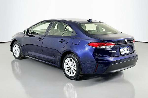 2023 Toyota Corolla Corolla Sedan 2.0L Pet CVT Ascent Sport MZEA12R