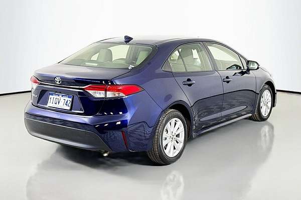 2023 Toyota Corolla Corolla Sedan 2.0L Pet CVT Ascent Sport MZEA12R