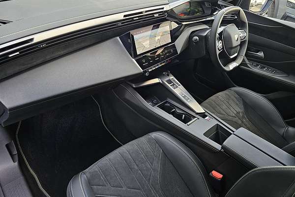 2025 Peugeot 308 GT Hybrid P51