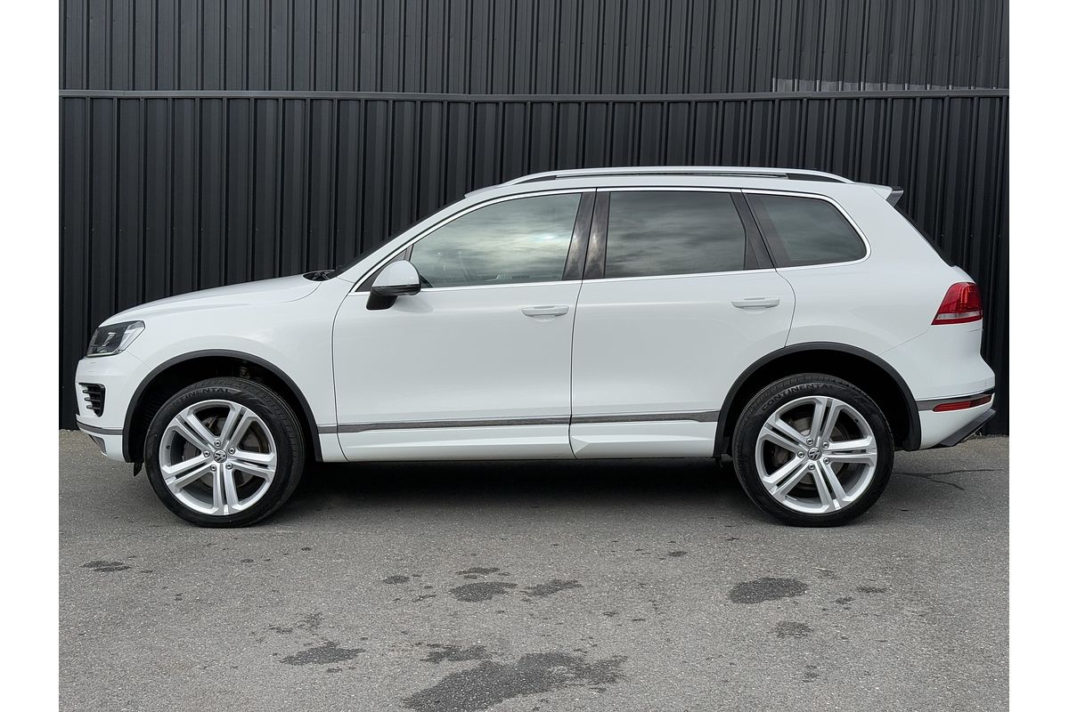 2014 Volkswagen Touareg V8 TDI R-Line 7P