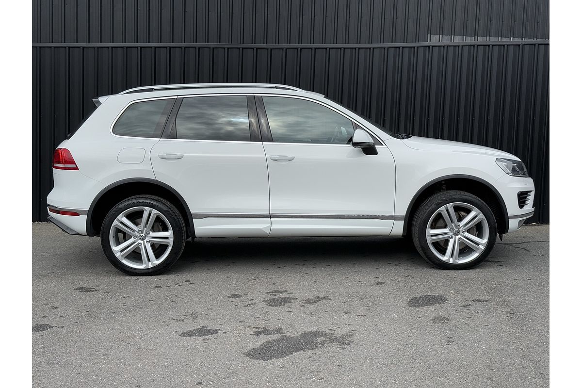2014 Volkswagen Touareg V8 TDI R-Line 7P