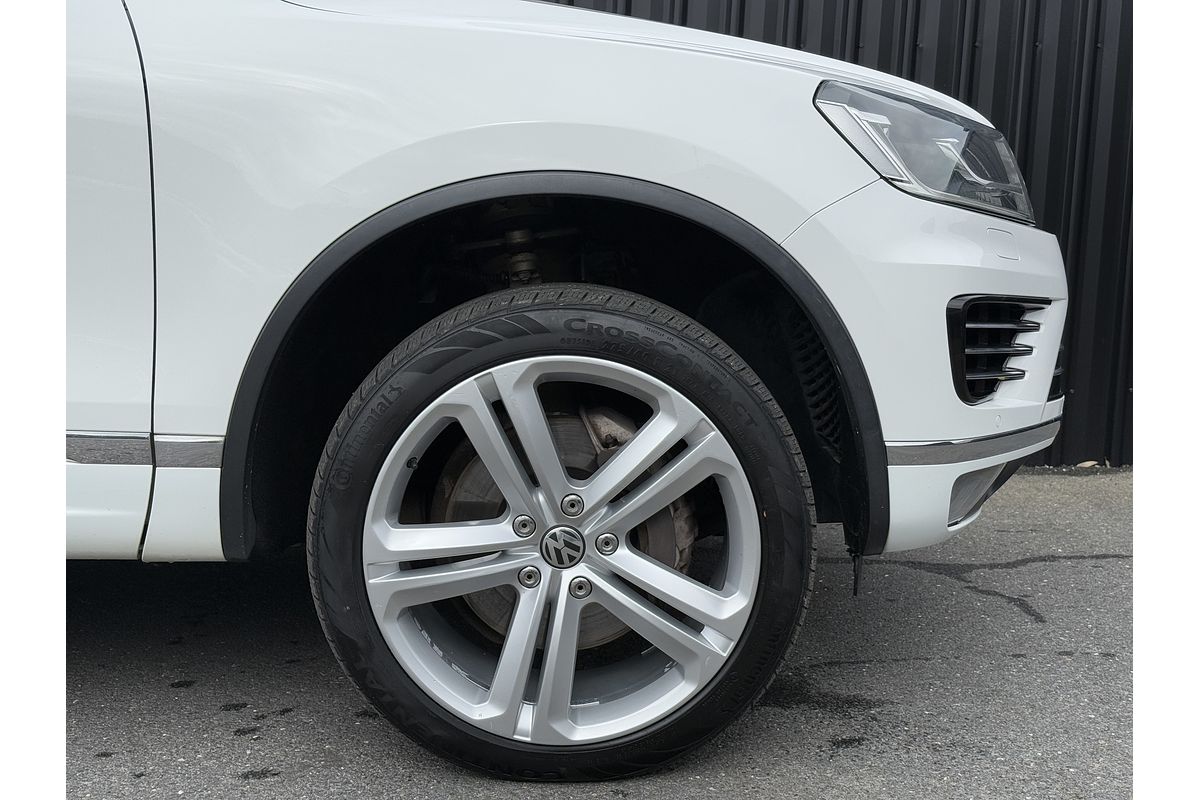 2014 Volkswagen Touareg V8 TDI R-Line 7P