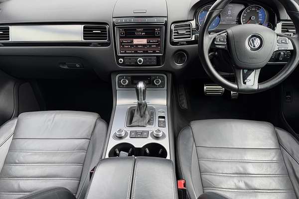 2014 Volkswagen Touareg V8 TDI R-Line 7P