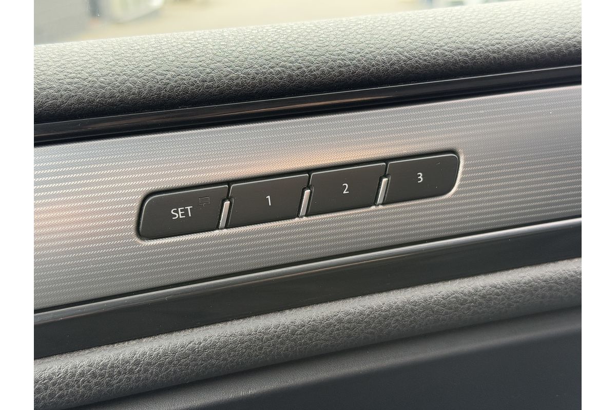 2014 Volkswagen Touareg V8 TDI R-Line 7P