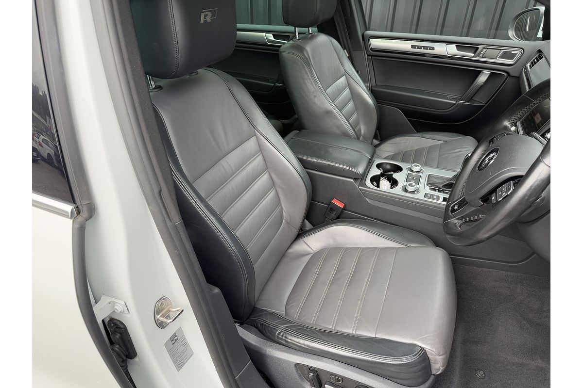 2014 Volkswagen Touareg V8 TDI R-Line 7P