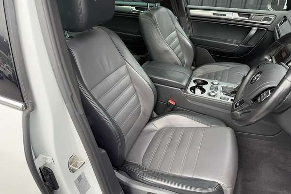 2014 Volkswagen Touareg V8 TDI R-Line 7P