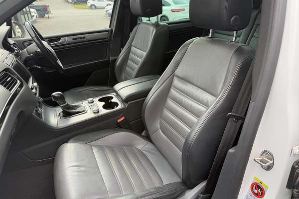 2014 Volkswagen Touareg V8 TDI R-Line 7P