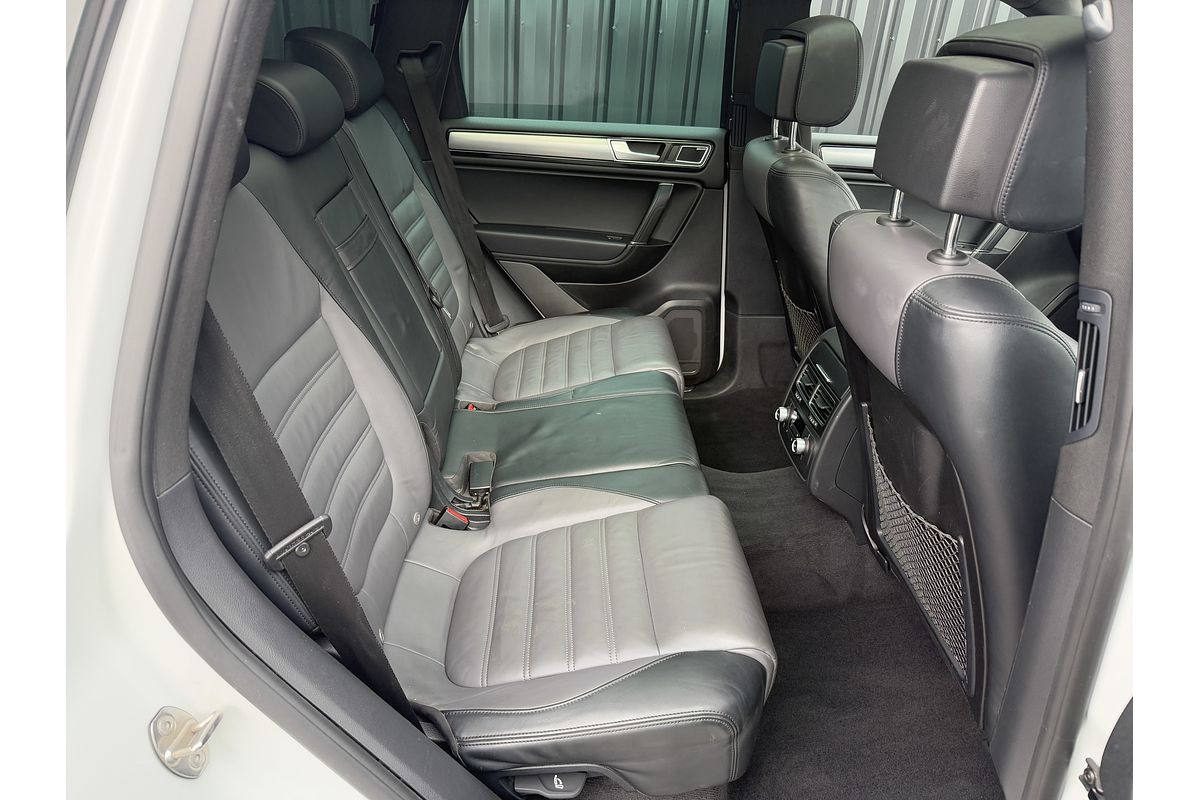 2014 Volkswagen Touareg V8 TDI R-Line 7P
