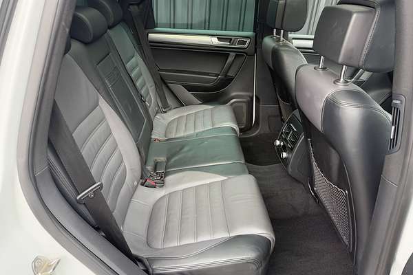 2014 Volkswagen Touareg V8 TDI R-Line 7P