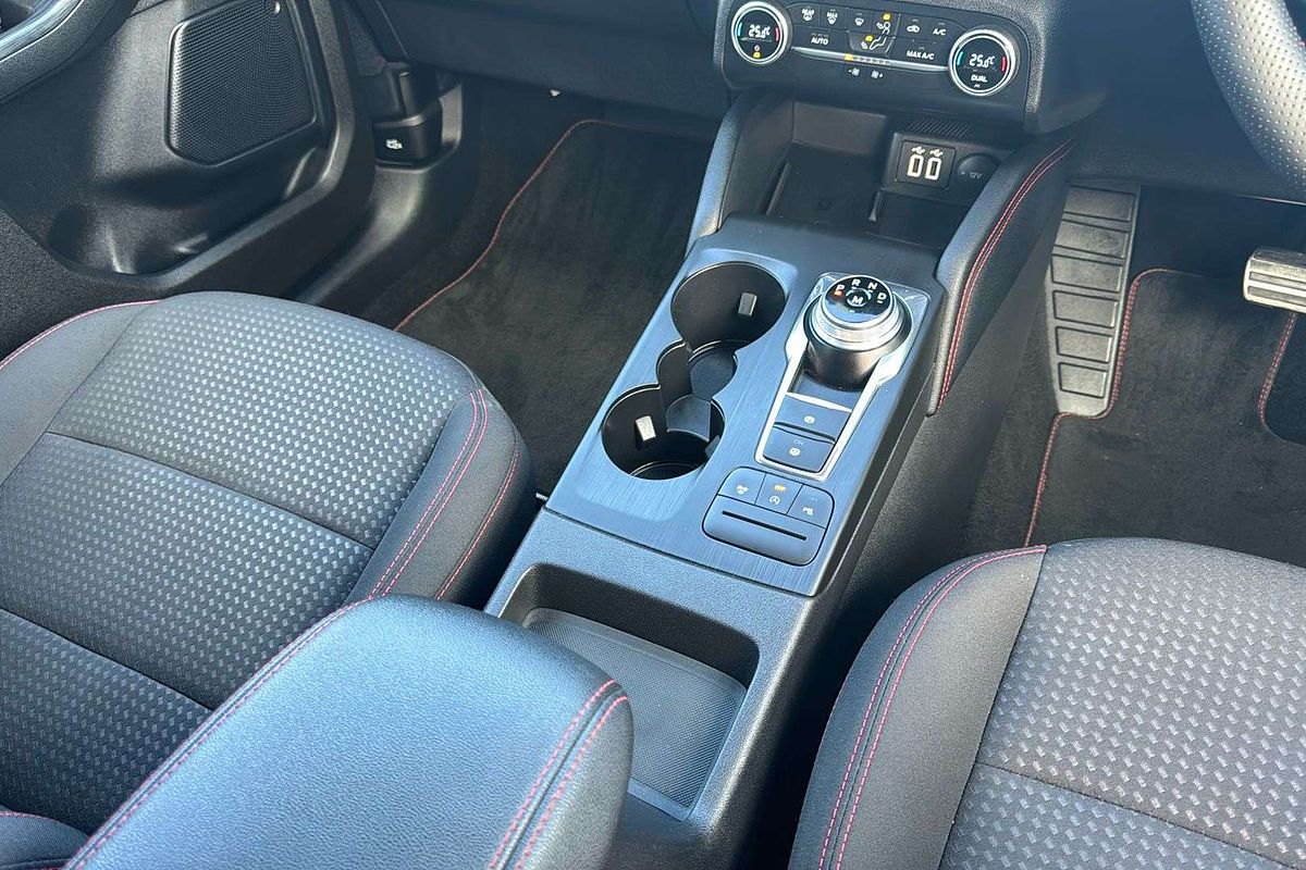 2022 Ford Escape ST-Line ZH