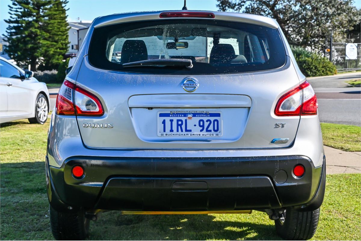 2013 Nissan Dualis ST J10 Series 4