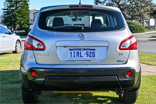 2013 Nissan Dualis ST J10 Series 4