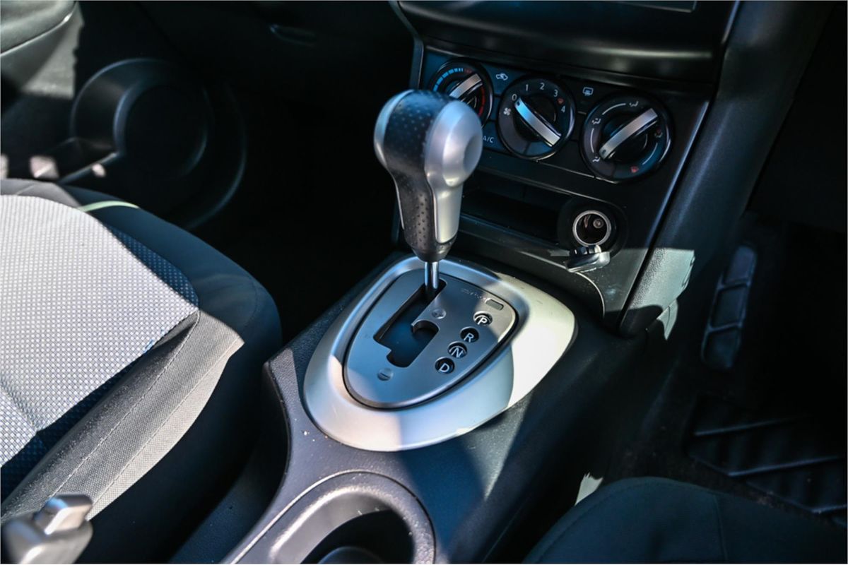2013 Nissan Dualis ST J10 Series 4