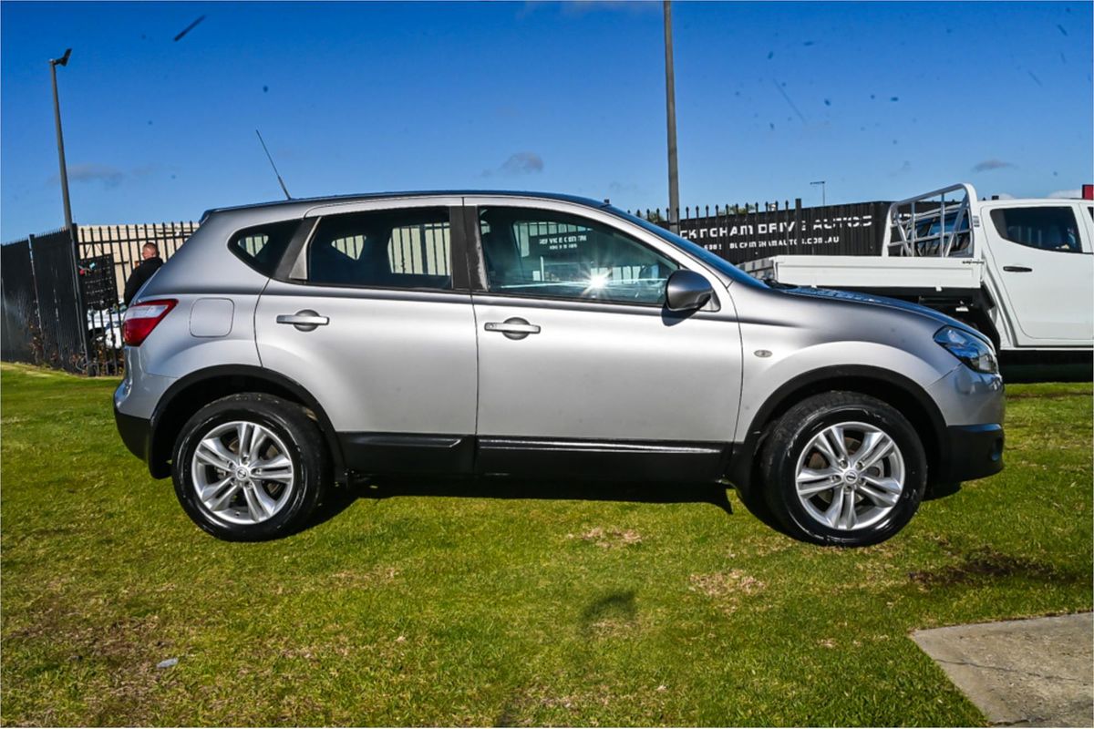 2013 Nissan Dualis ST J10 Series 4