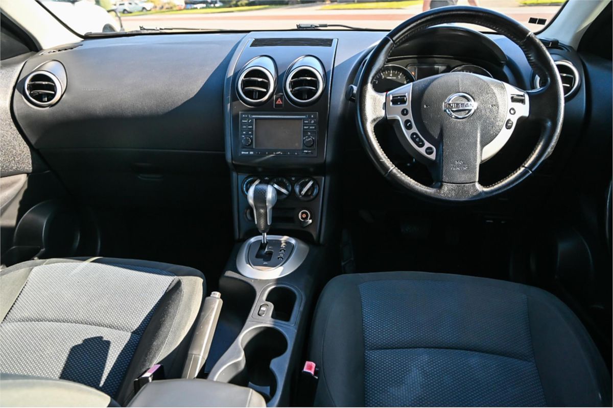 2013 Nissan Dualis ST J10 Series 4