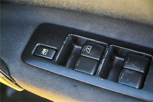 2013 Nissan Dualis ST J10 Series 4
