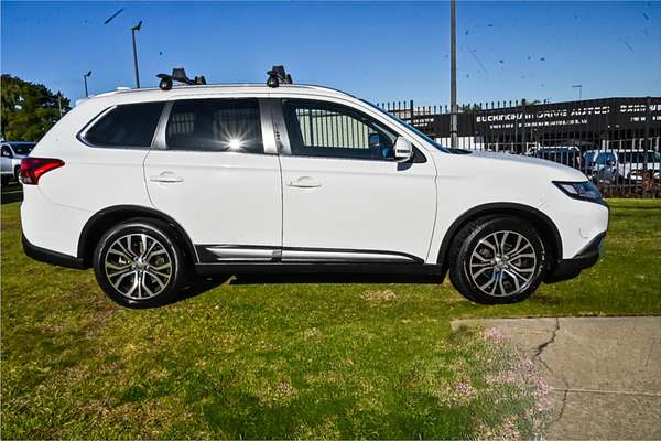 2016 Mitsubishi Outlander LS Safety Pack ZK