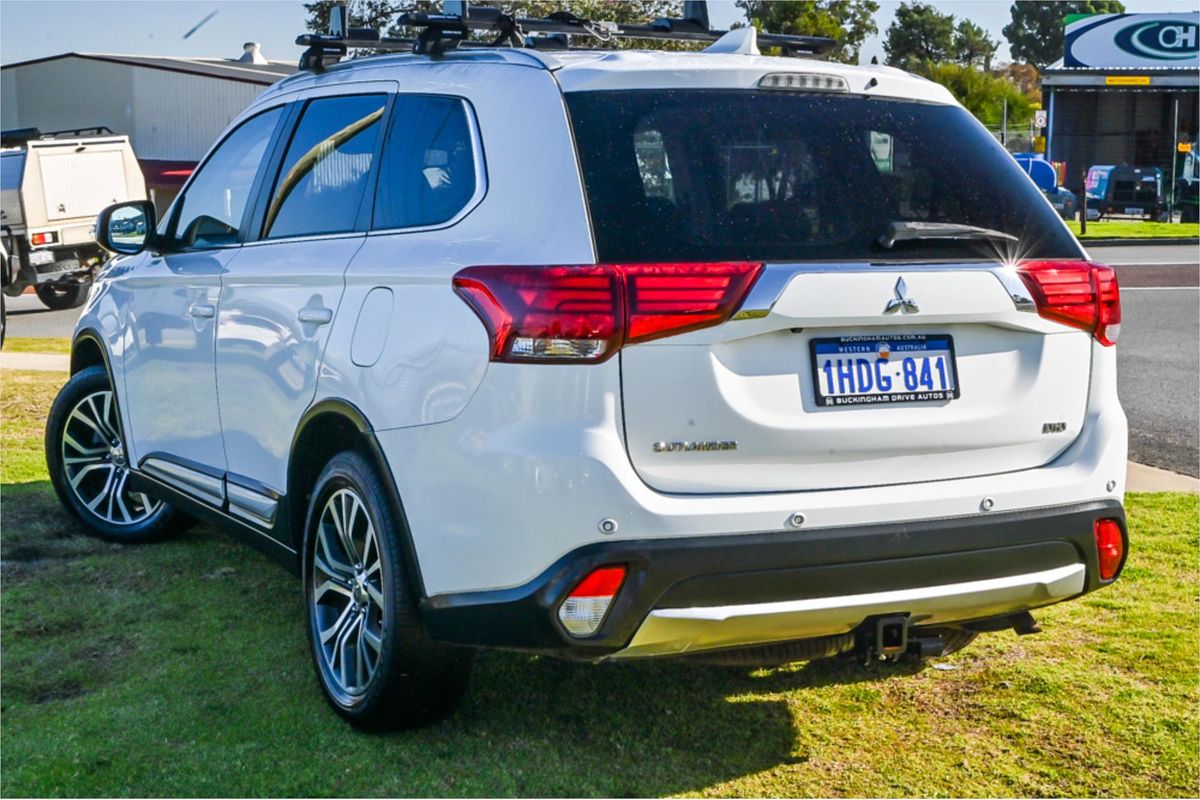 2016 Mitsubishi Outlander LS Safety Pack ZK