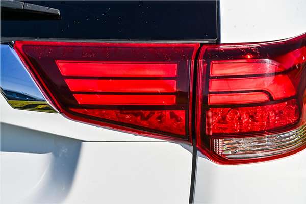 2016 Mitsubishi Outlander LS Safety Pack ZK