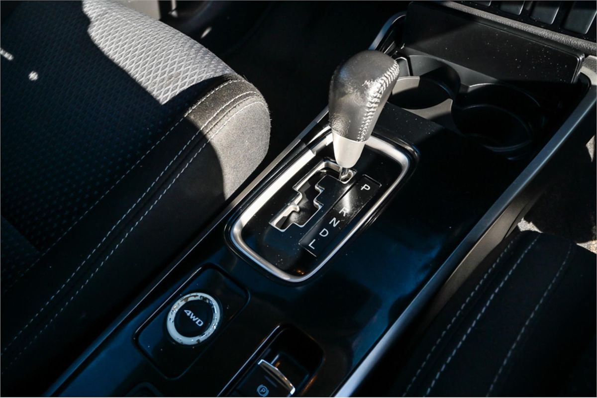 2016 Mitsubishi Outlander LS Safety Pack ZK