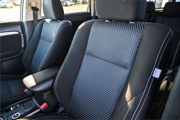 2016 Mitsubishi Outlander LS Safety Pack ZK