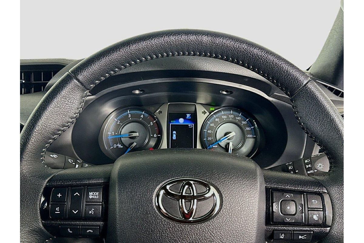 2023 Toyota Hilux HiLux 4x4 2.8L DSL D/C 6AT Rogue GUN126R 4X4