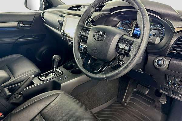 2023 Toyota Hilux HiLux 4x4 2.8L DSL D/C 6AT Rogue GUN126R 4X4
