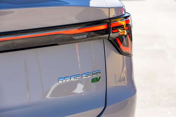 2025 MG MGS5 EV Essence 62 ZS3EM