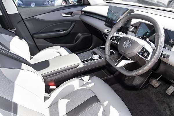 2025 MG MGS5 EV Essence 62 ZS3EM