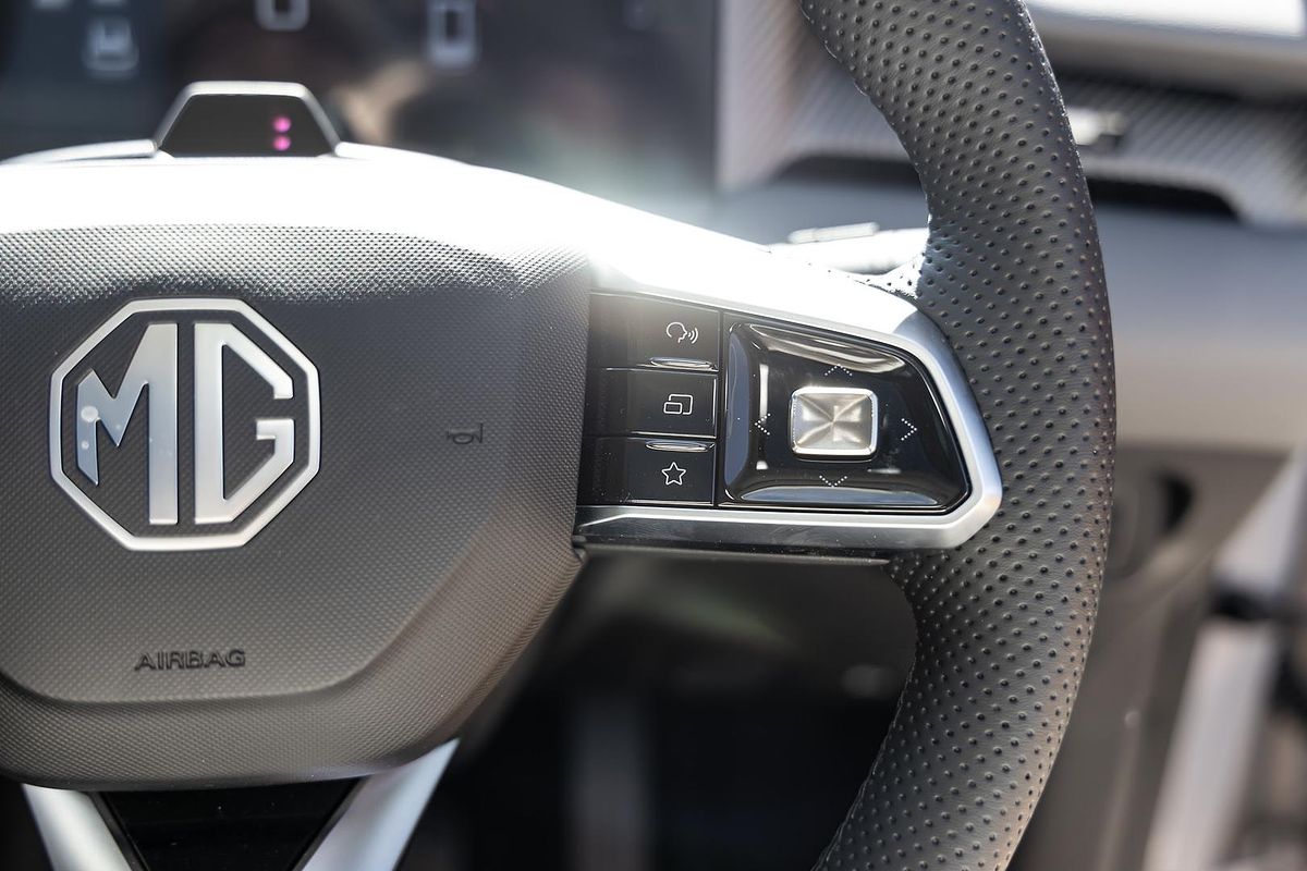 2025 MG MGS5 EV Essence 62 ZS3EM