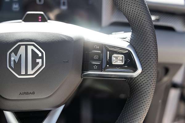 2025 MG MGS5 EV Essence 62 ZS3EM