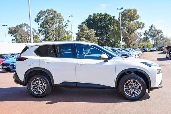 2024 Nissan X-TRAIL ST T33
