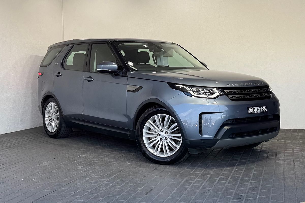 2019 Land Rover Discovery SD6 SE Series 5