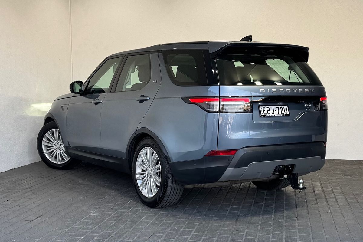 2019 Land Rover Discovery SD6 SE Series 5