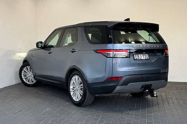 2019 Land Rover Discovery SD6 SE Series 5