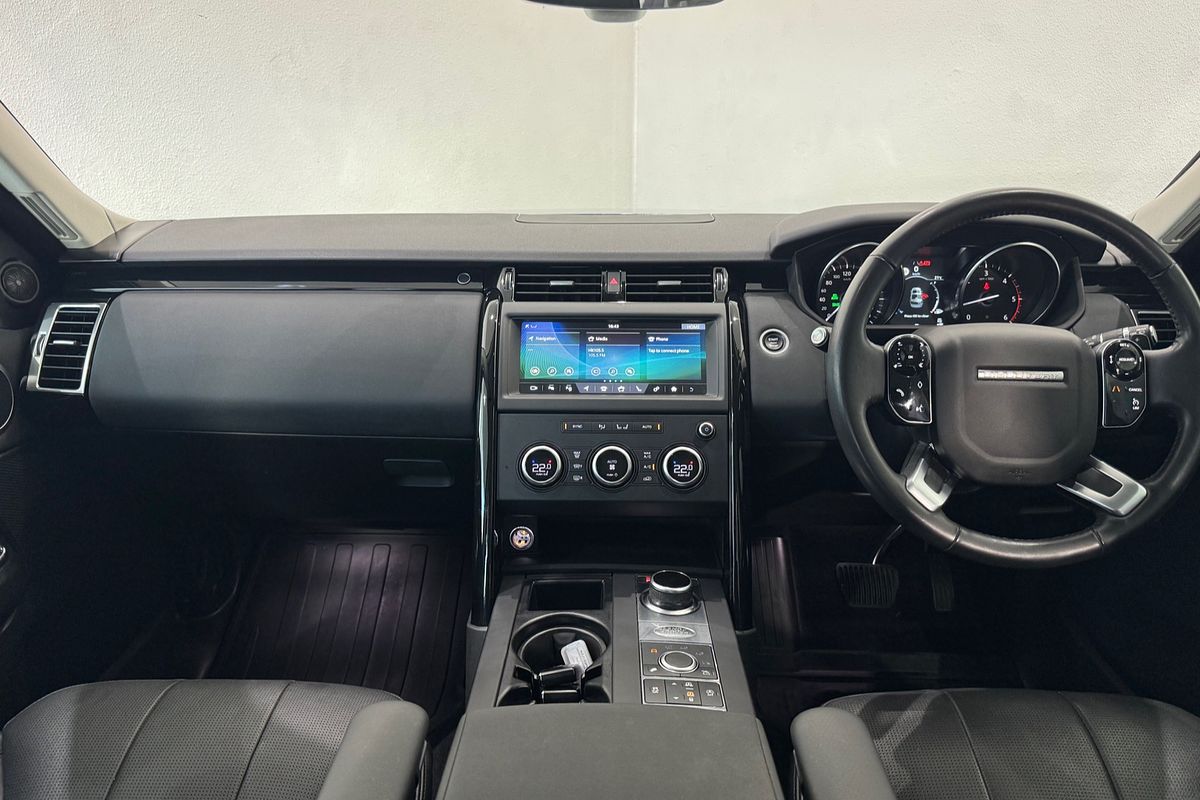 2019 Land Rover Discovery SD6 SE Series 5