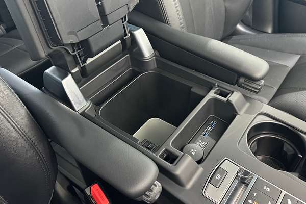 2019 Land Rover Discovery SD6 SE Series 5