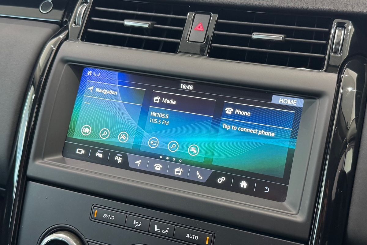 2019 Land Rover Discovery SD6 SE Series 5